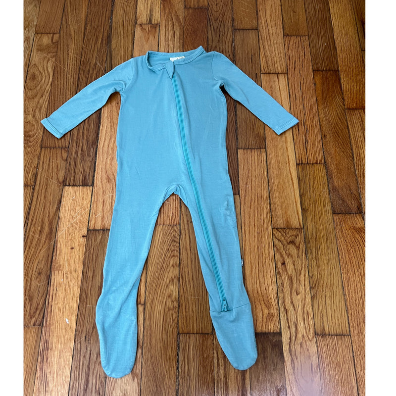 PRE-OWNED - Kyte Blue Long Sleeve Footed Onesie Size 6 to 12 Months Style and Give Secondhand Shopping for Good