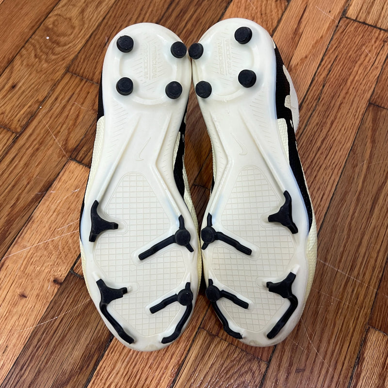 PRE-OWNED - Nike Air Ivory Zoom Outdoor Cleats Size 5.5Y