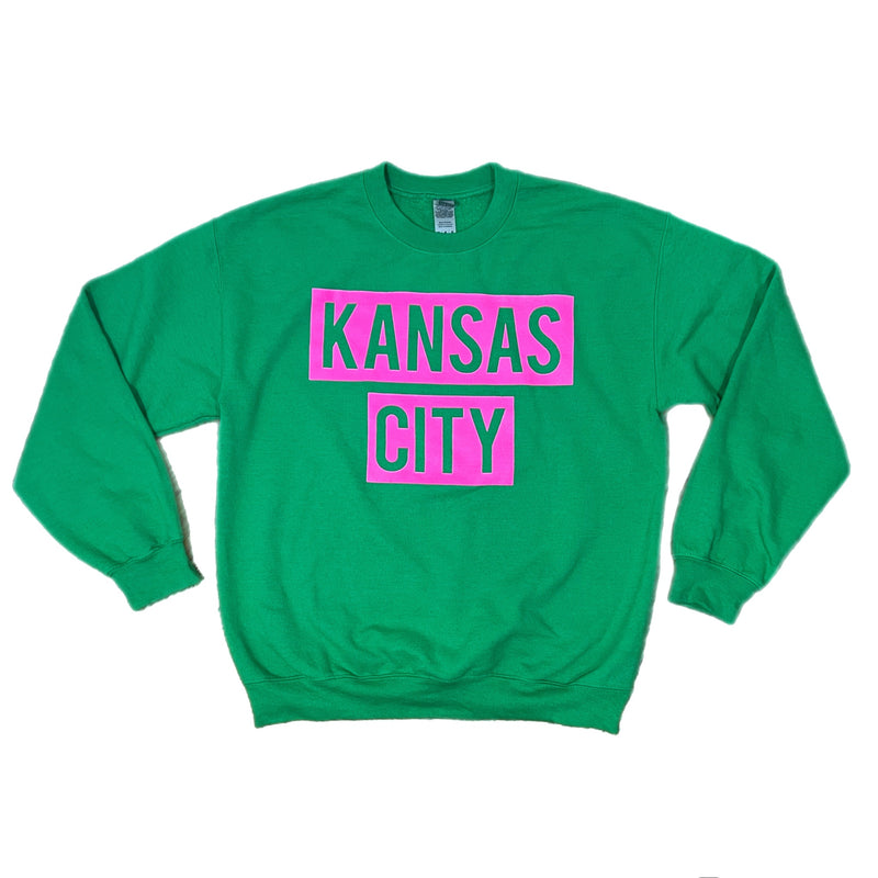 PRE-OWNED - Pink Dinosaur Gildan Heavy Blend Kansas City Sweatshirt size Medium