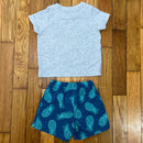 PRE-OWNED - Carter's 2 Piece Baby Boy Crewneck Shirt with Shorts Set Size 9 Months