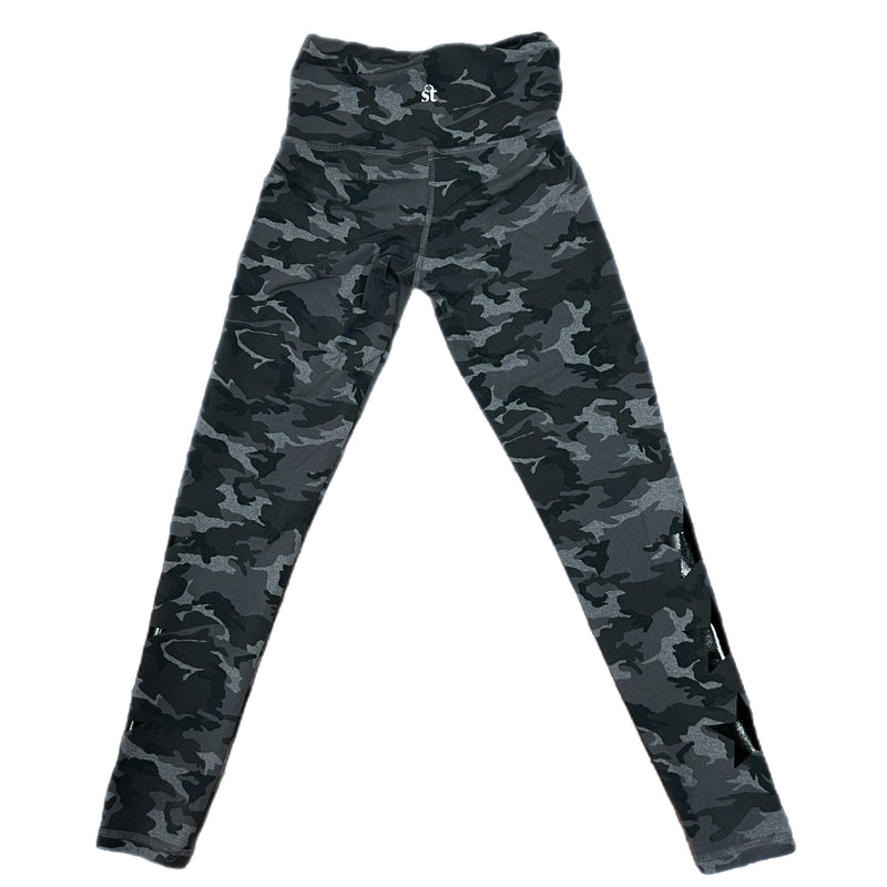 PRE-OWNED - Strut This Camouflage Grey Legging