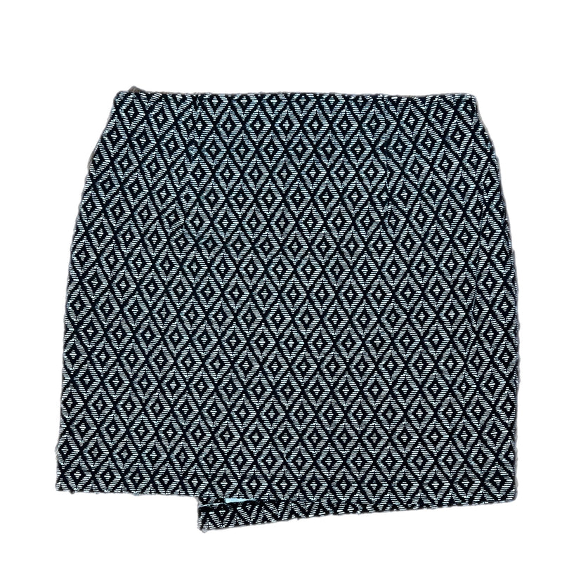 PRE-OWNED - Hollister Navy Patterned Mini Skirt