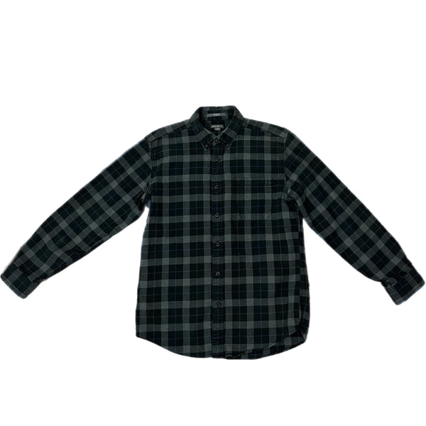 PRE-OWNED - Eddie Bauer Relaxed Fit Grey Plaid Long Sleeve Shirt size small - resale shopping 