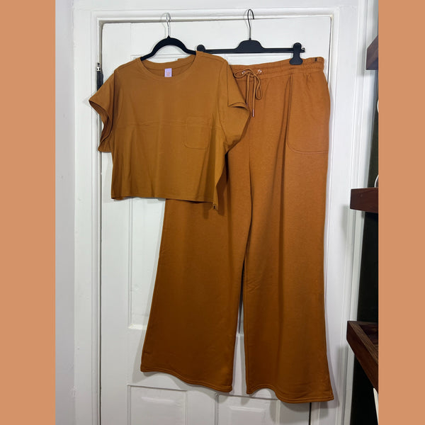 PRE-OWNED - Savage X Fenty Brown Matching Set (Tee Size 3X Joggers Size 2X) - Tags Attached