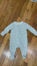 PRE-OWNED - Old Navy Grey Zip-up Onesie Size 0-3 Months