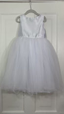 PRE-OWNED - David's Bridal Girls White Flower Girl or Communion Dress Size 7