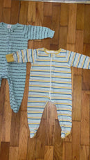 PRE-OWNED - Gerber Long Sleeve Footed Onesies Set of 2 Size 6 to 9 Months